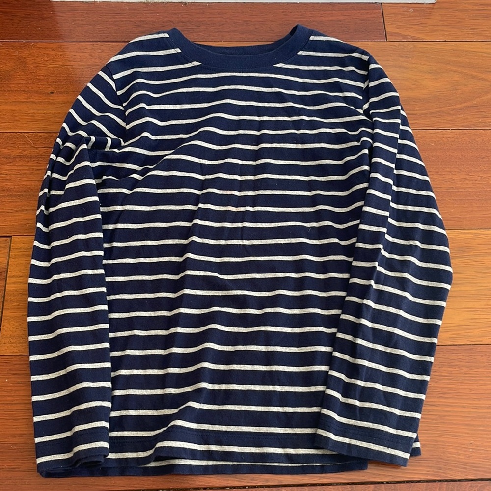 Hanna Andersson Pima long sleeved T-shirt size 120